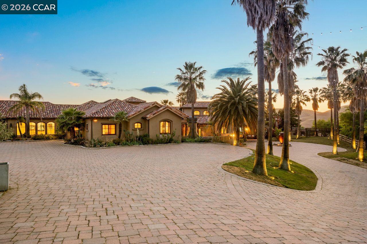 1615 Lawrence Rd, Danville, CA