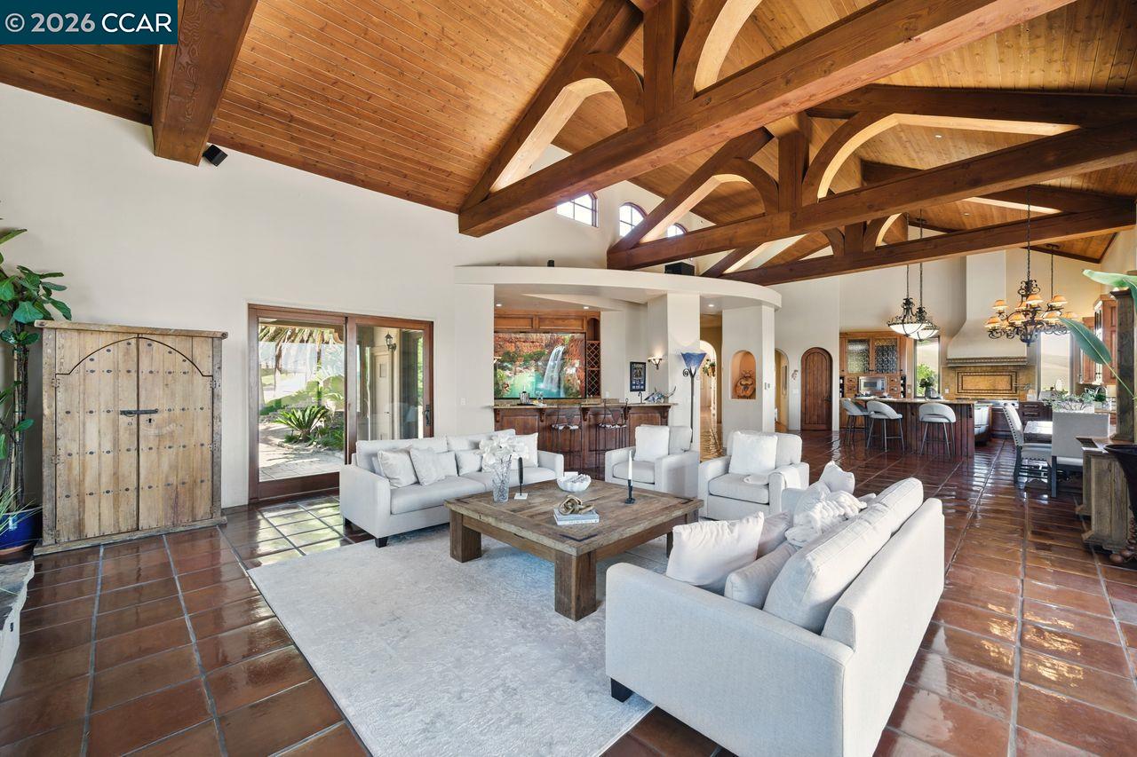 1615 Lawrence Rd, Danville, CA