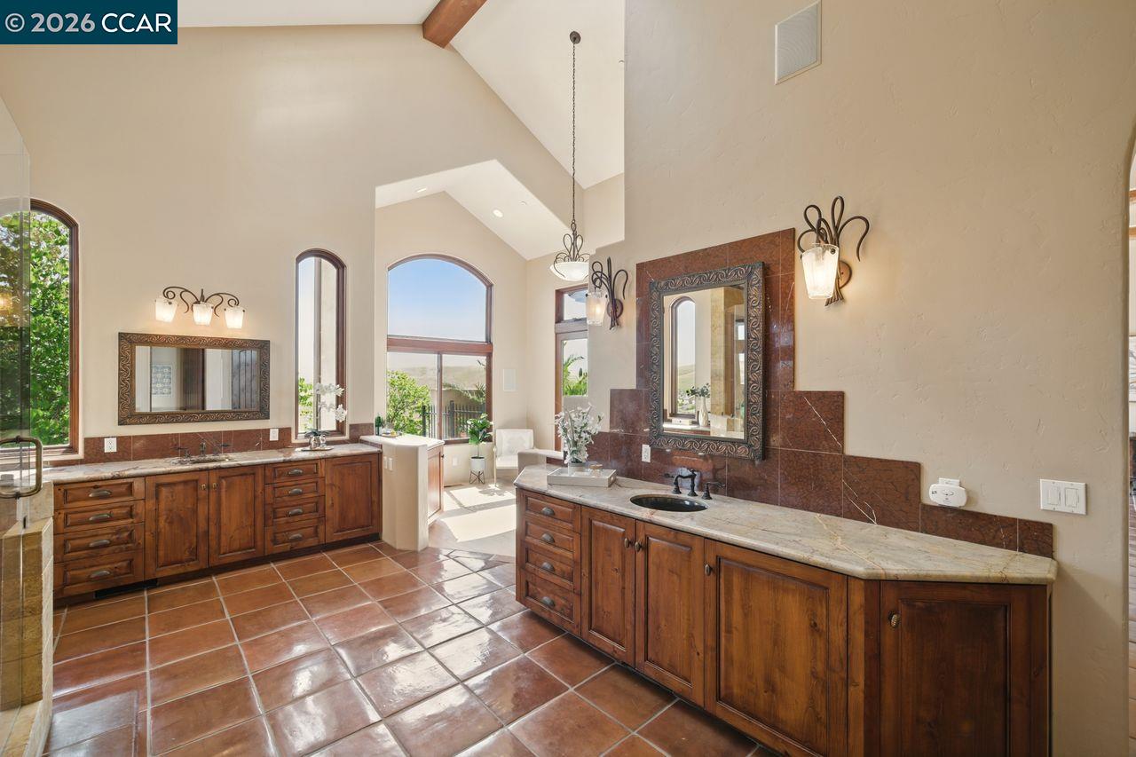 1615 Lawrence Rd, Danville, CA