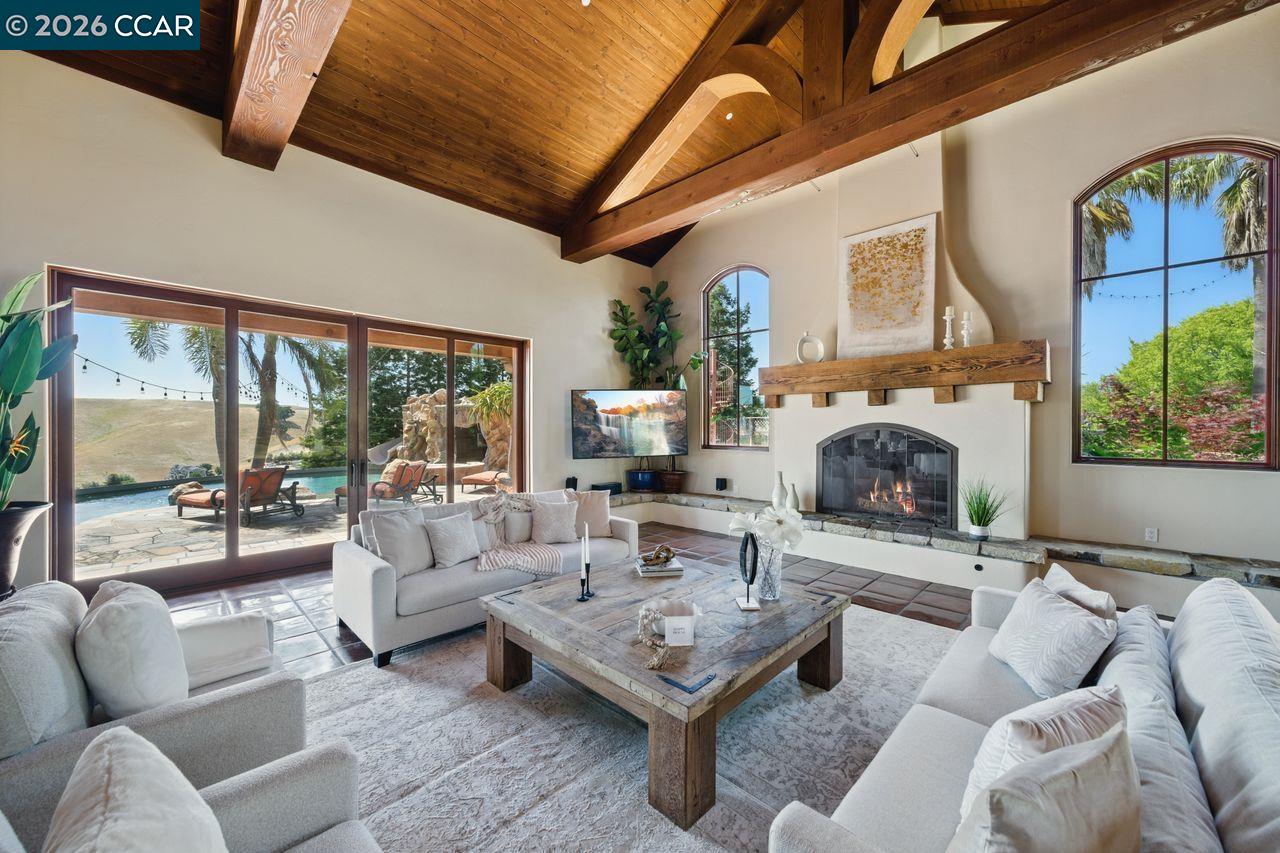1615 Lawrence Rd, Danville, CA
