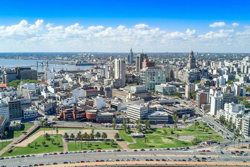 se-abre-por-primera-vez-la-convocatoria-a-la-aceleradora-founder-institute-uruguay hero image