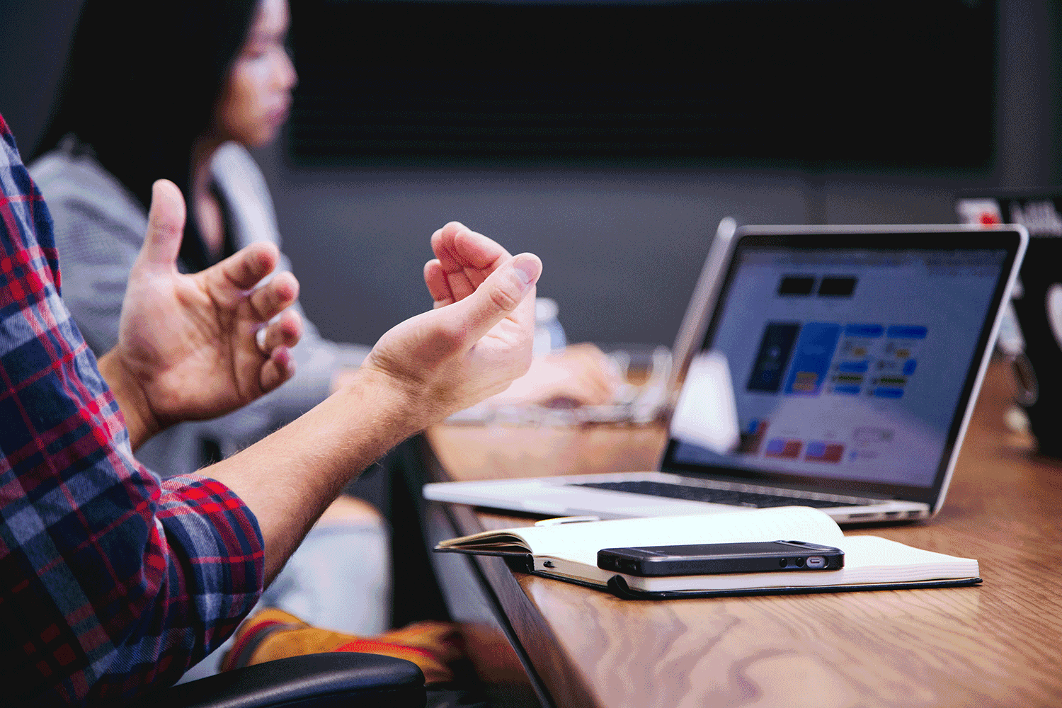 startup-idea-pitch-practice-get-friendly-feedback-from-experts hero image