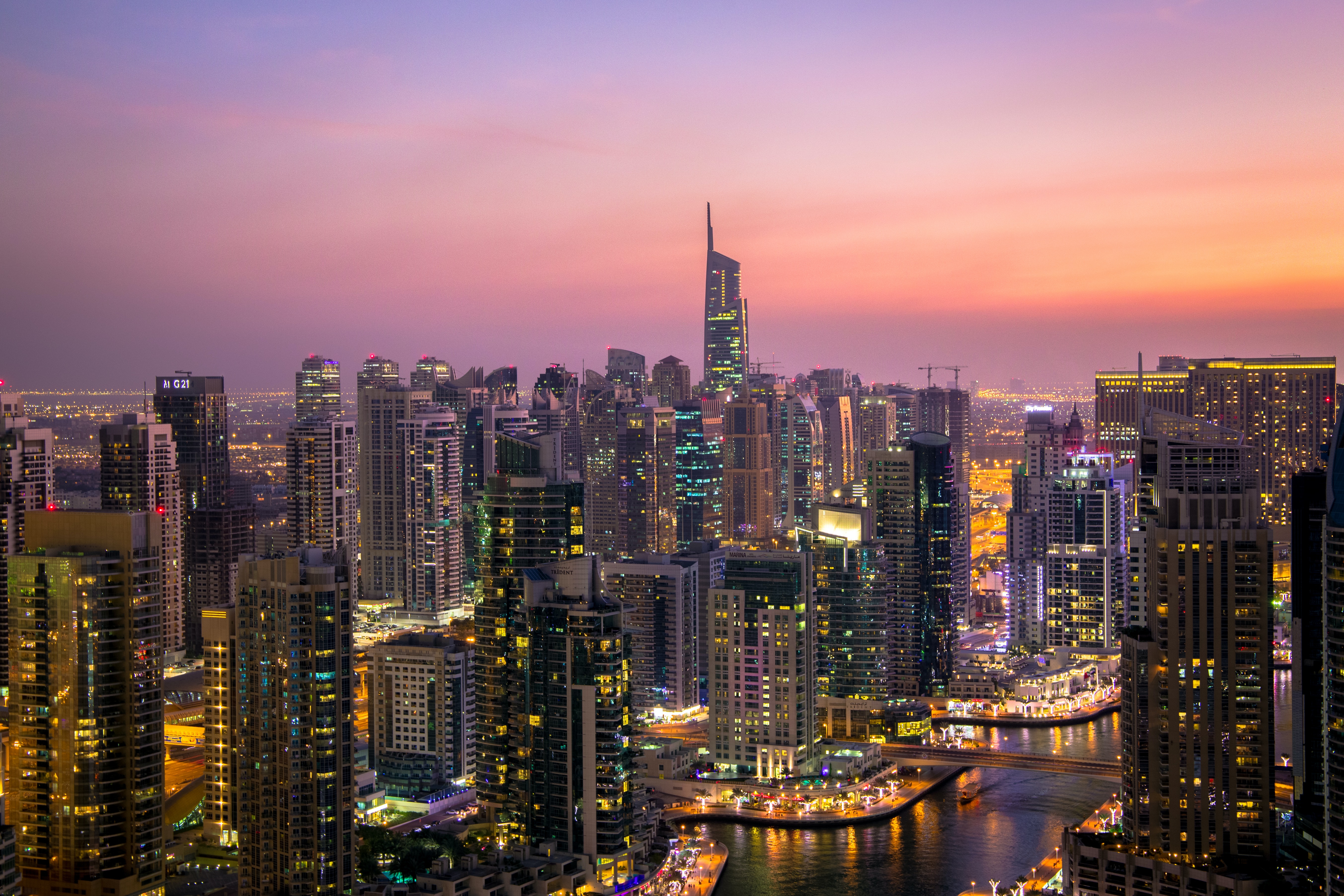 build-a-great-startup-in-2023-with-the-fi-gcc-startup-accelerator hero image