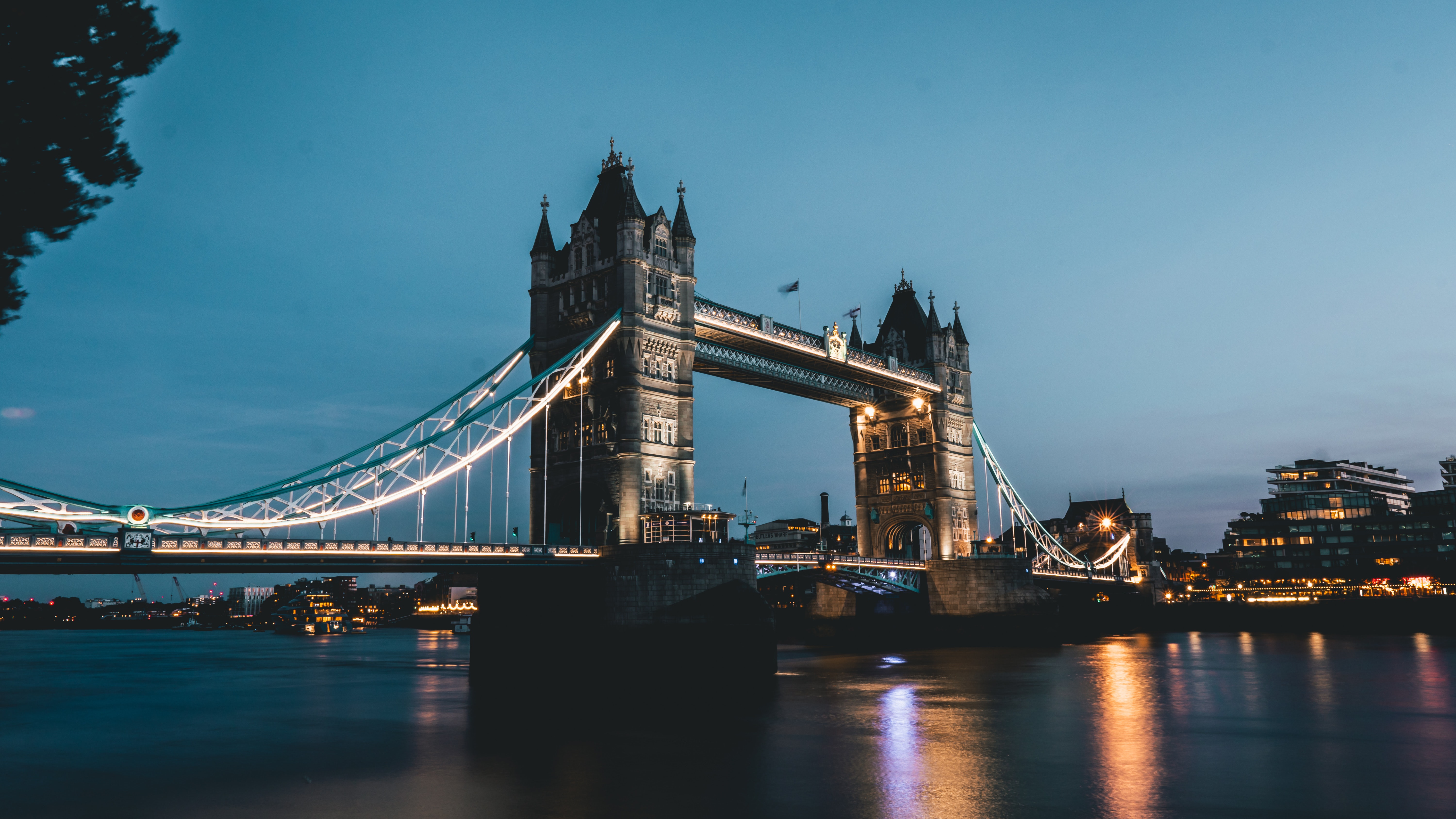 build-a-great-startup-in-2023-with-the-fi-london-startup-accelerator hero image