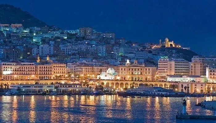 build-a-great-startup-in-2023-with-the-fi-algeria-startup-accelerator hero image