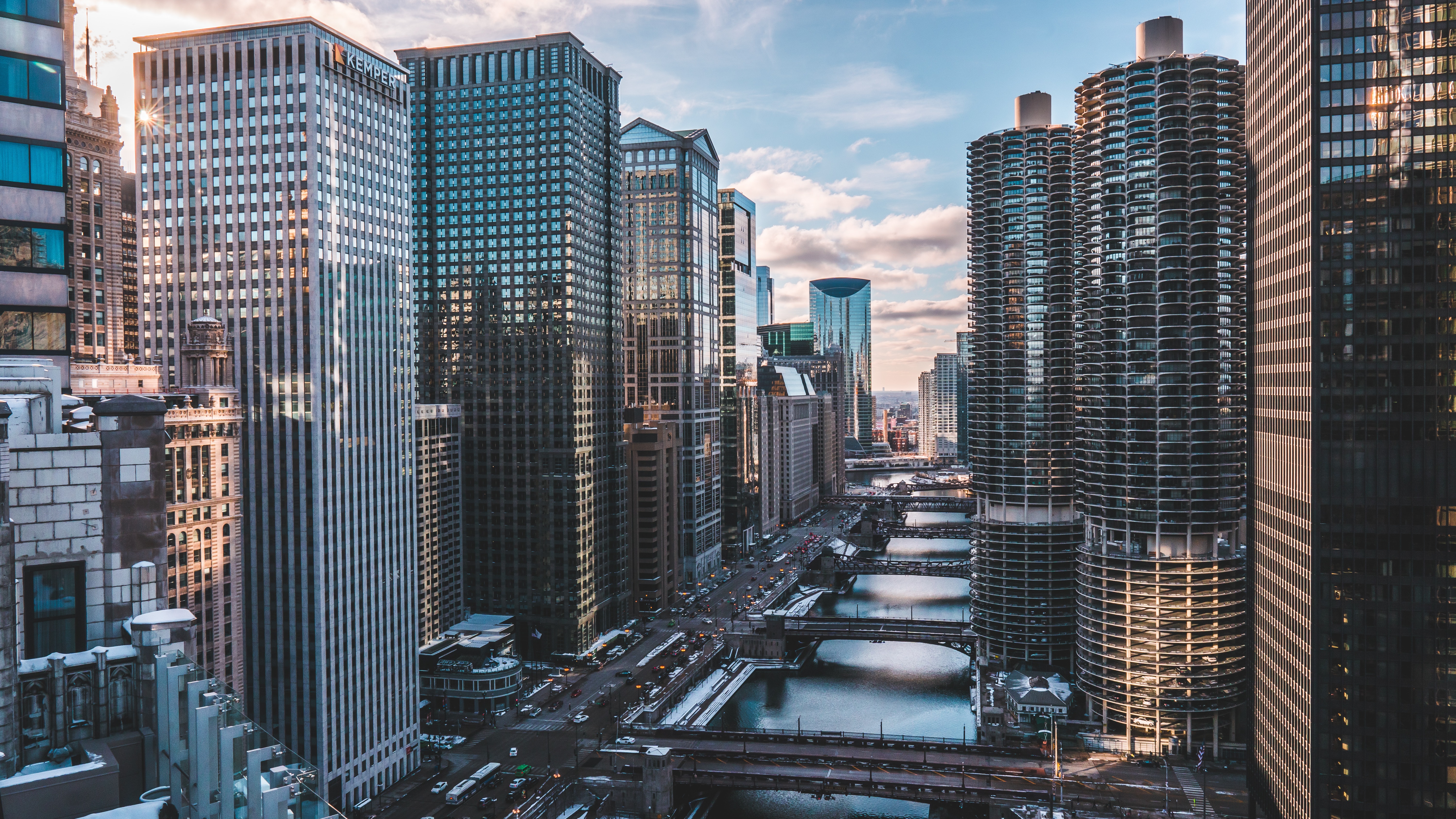 build-a-great-startup-in-2023-with-the-fi-chicago-startup-accelerator hero image