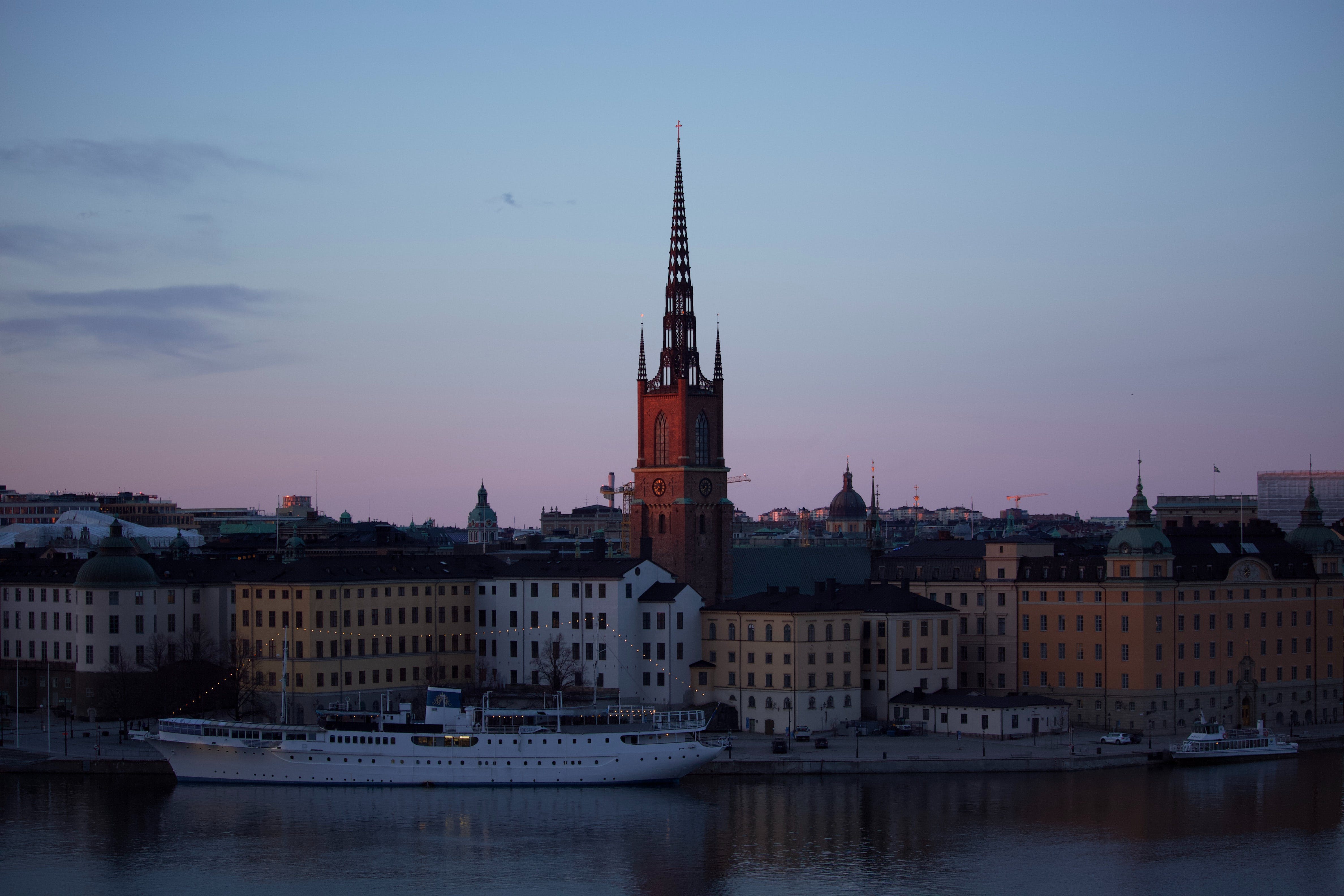 build-a-great-startup-in-2024-with-the-fi-nordics-startup-accelerator hero image