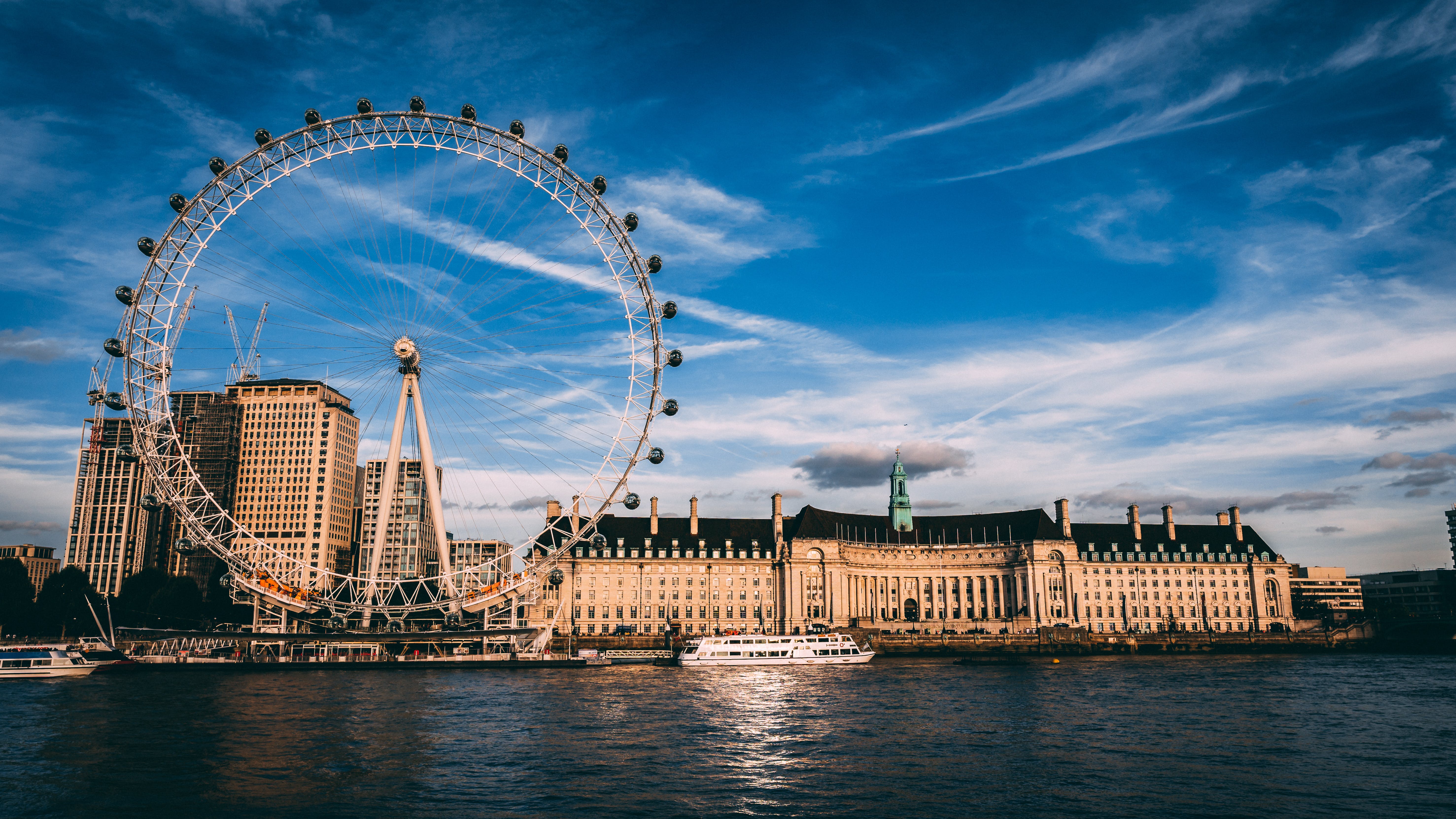 build-a-great-startup-in-2023-with-the-fi-london-startup-accelerator-london hero image