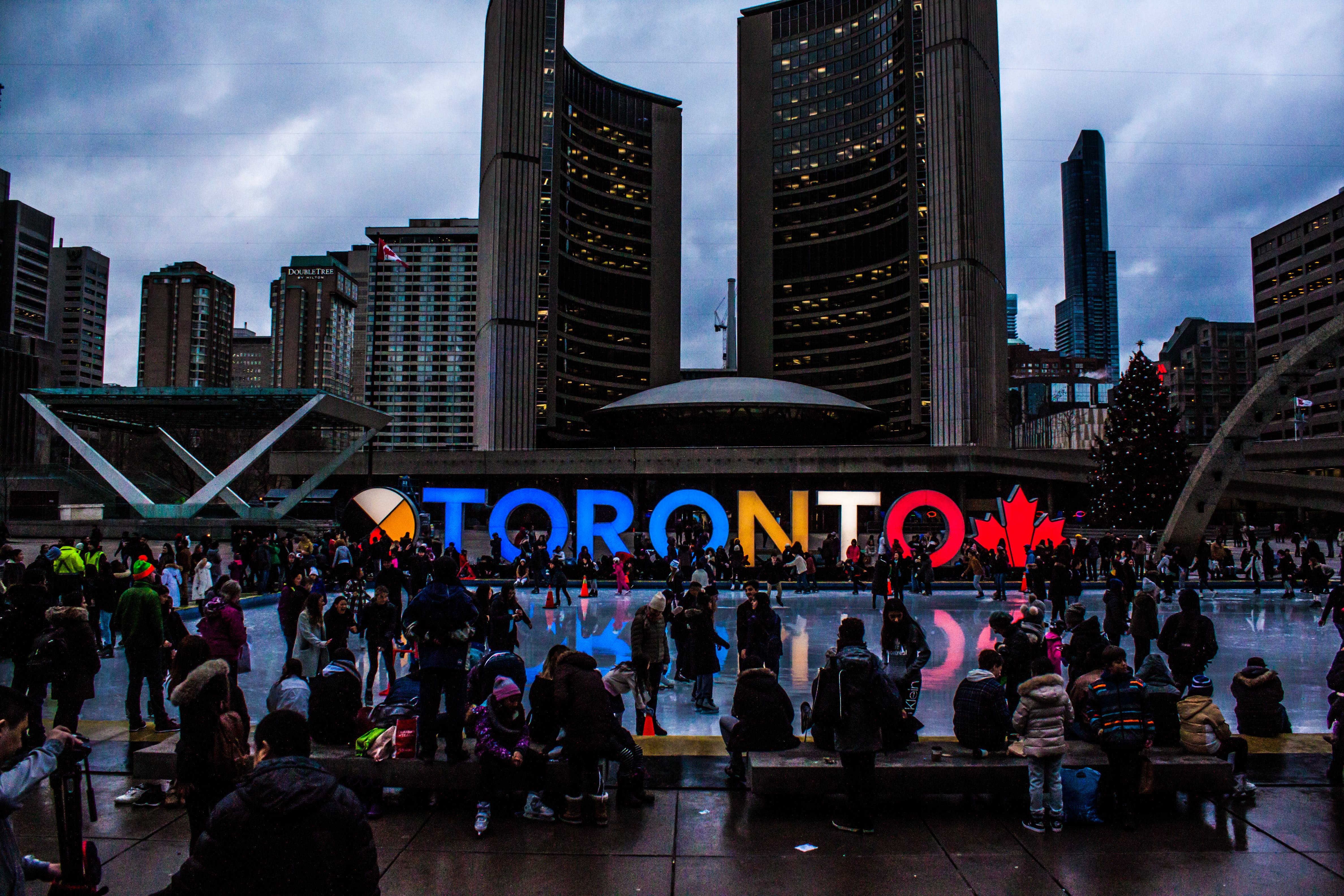 build-a-great-startup-in-2024-with-the-fi-toronto-startup-accelerator hero image
