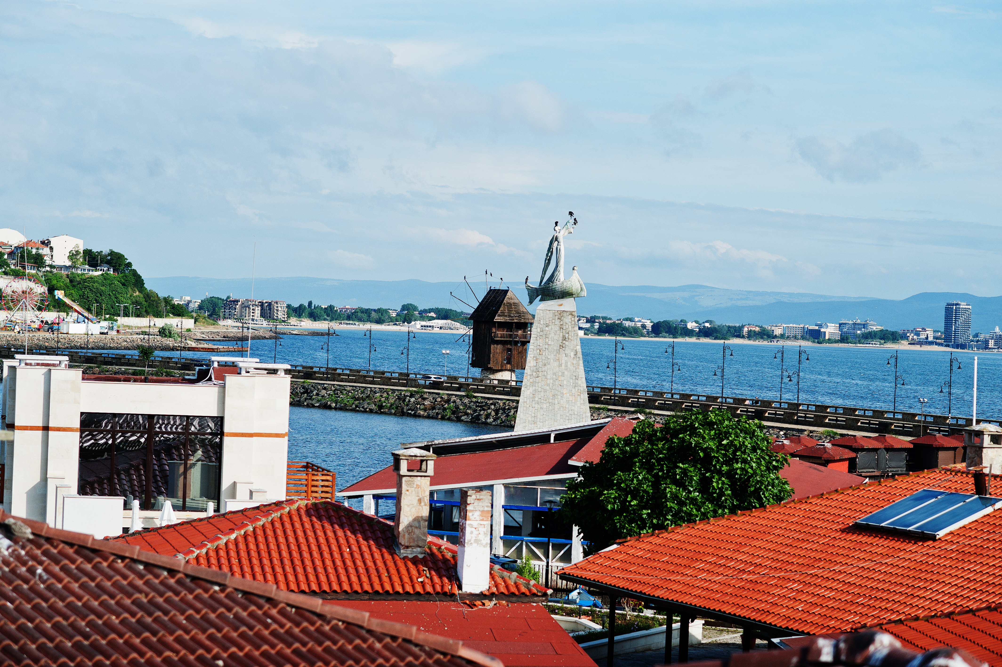 build-a-great-startup-in-2024-with-the-fi-eastern-europe-startup-accelerator-sofia hero image