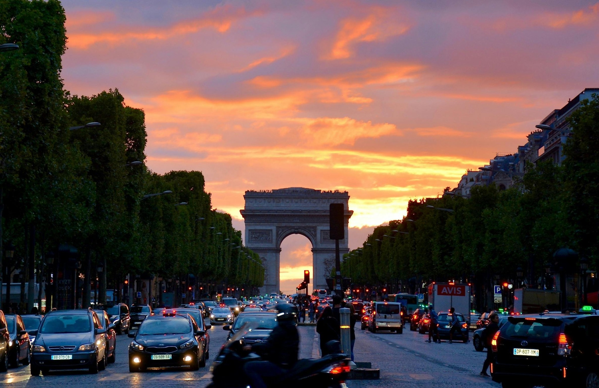 build-a-great-startup-in-2024-with-the-fi-accelerator-startup-accelerator-paris hero image