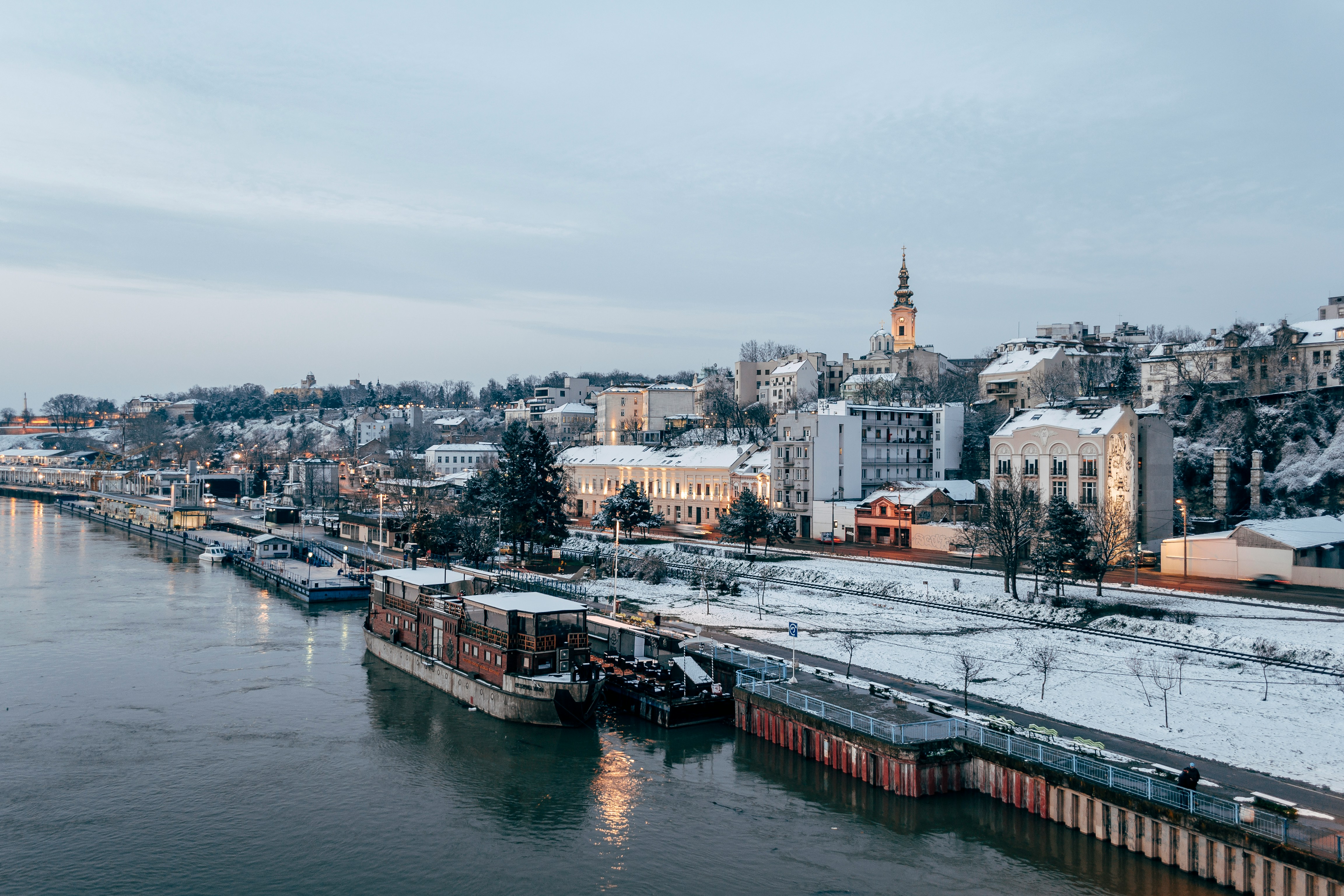 build-a-great-startup-in-2024-with-the-fi-serbia-startup-accelerator hero image