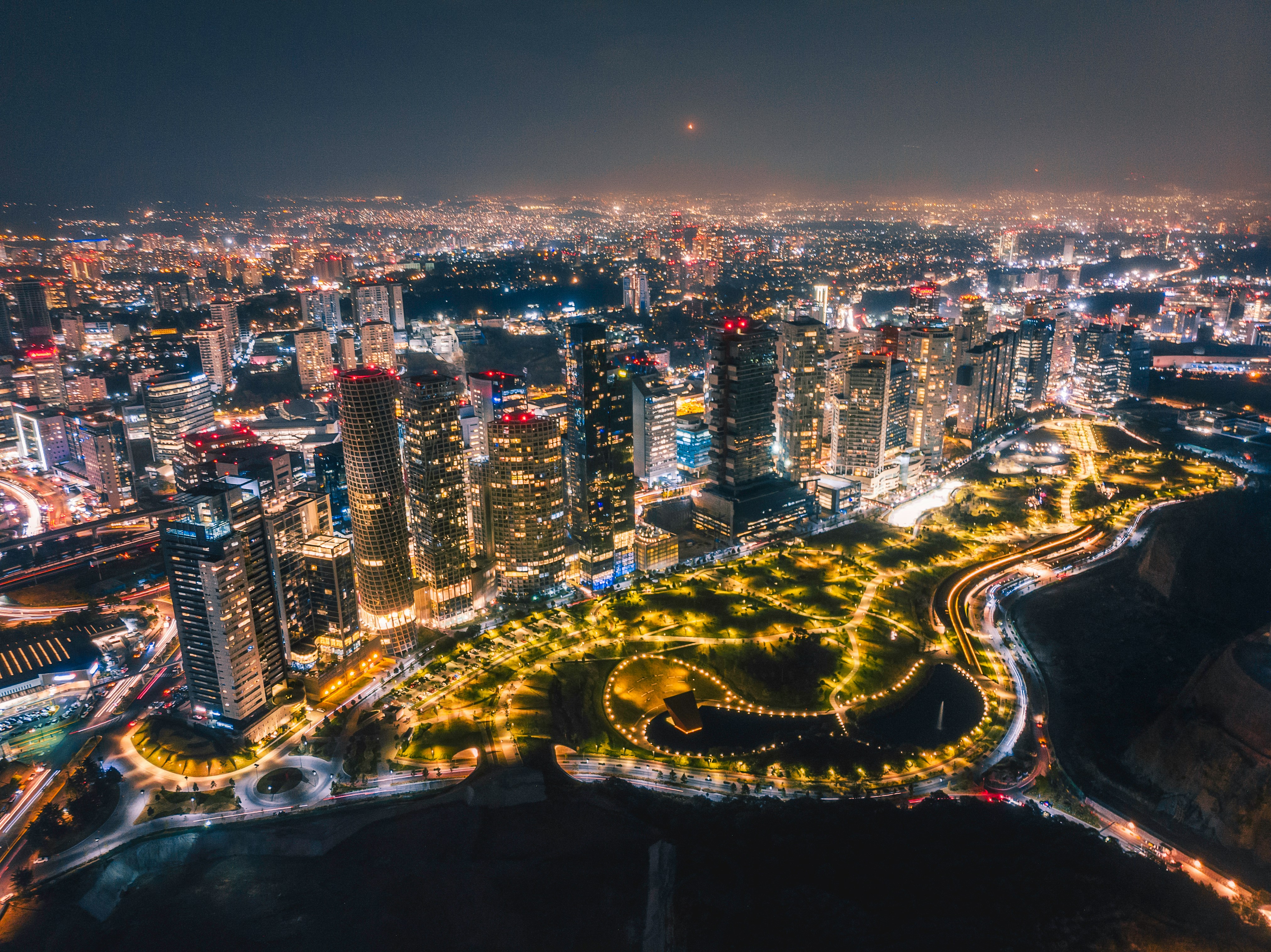 build-a-great-startup-in-2024-with-the-fi-mexico-startup-accelerator hero image