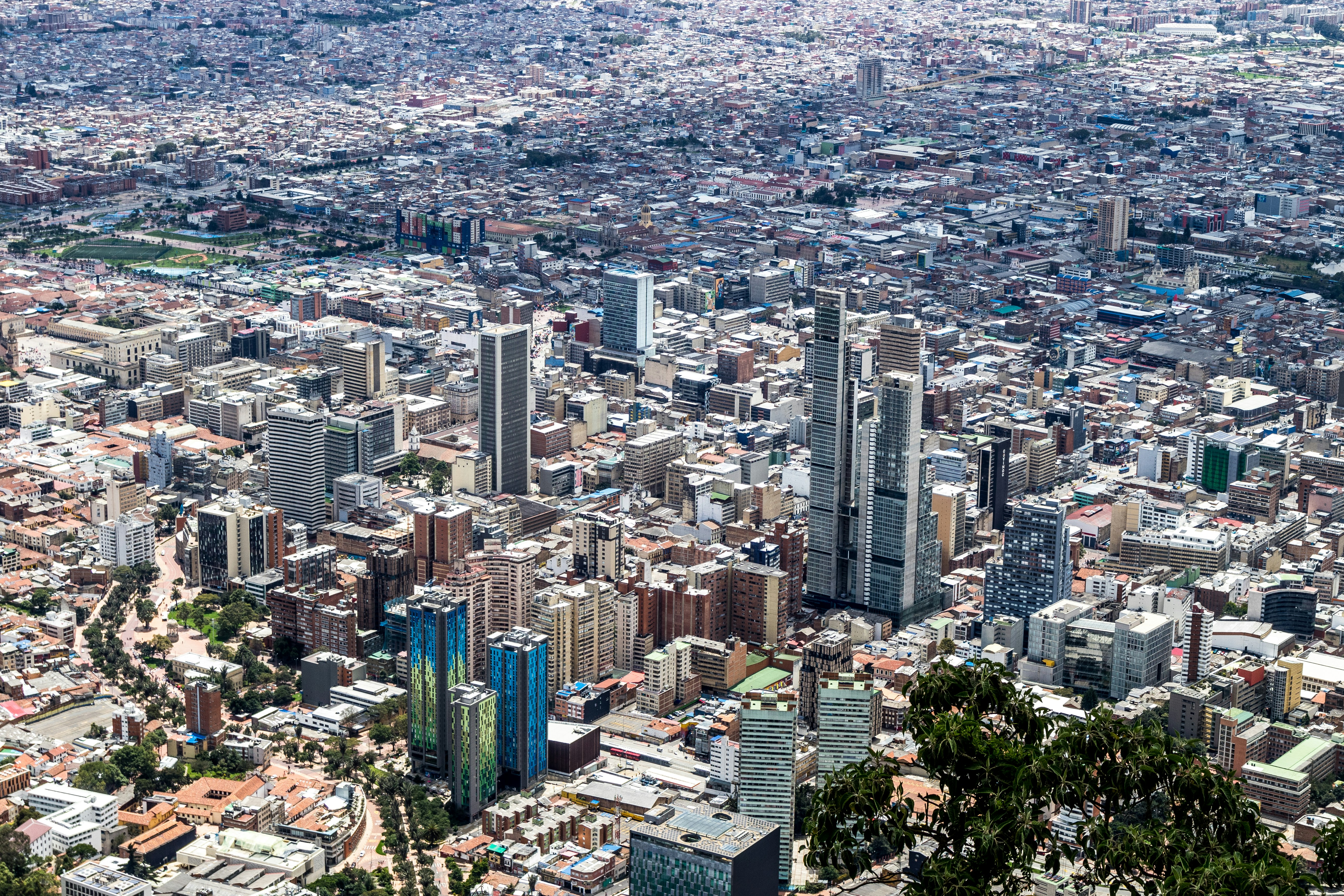 build-a-great-startup-in-2025-with-the-fi-colombia-startup-accelerator hero image