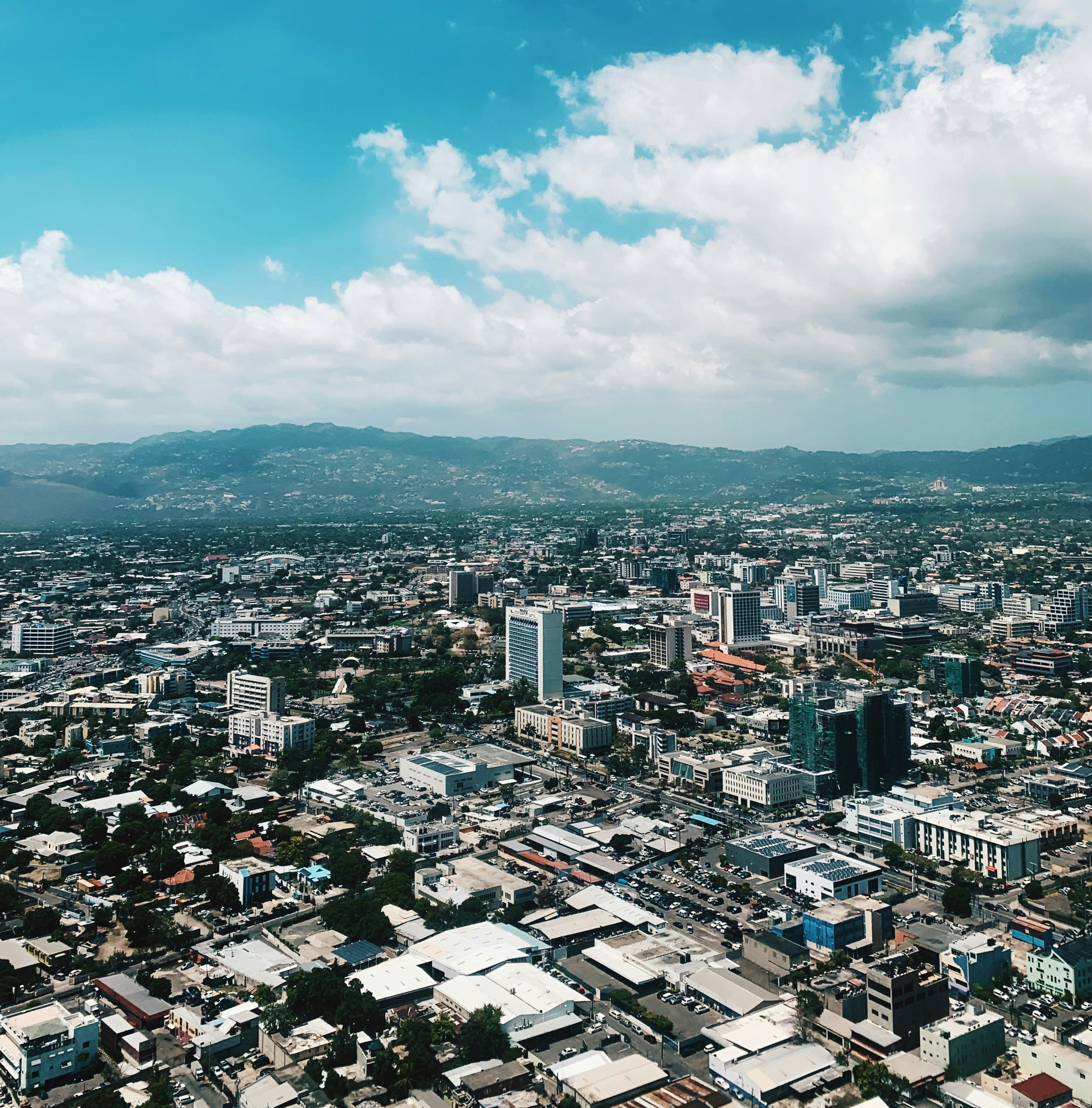 build-a-great-startup-in-2025-with-the-fi-jamaica-startup-accelerator hero image