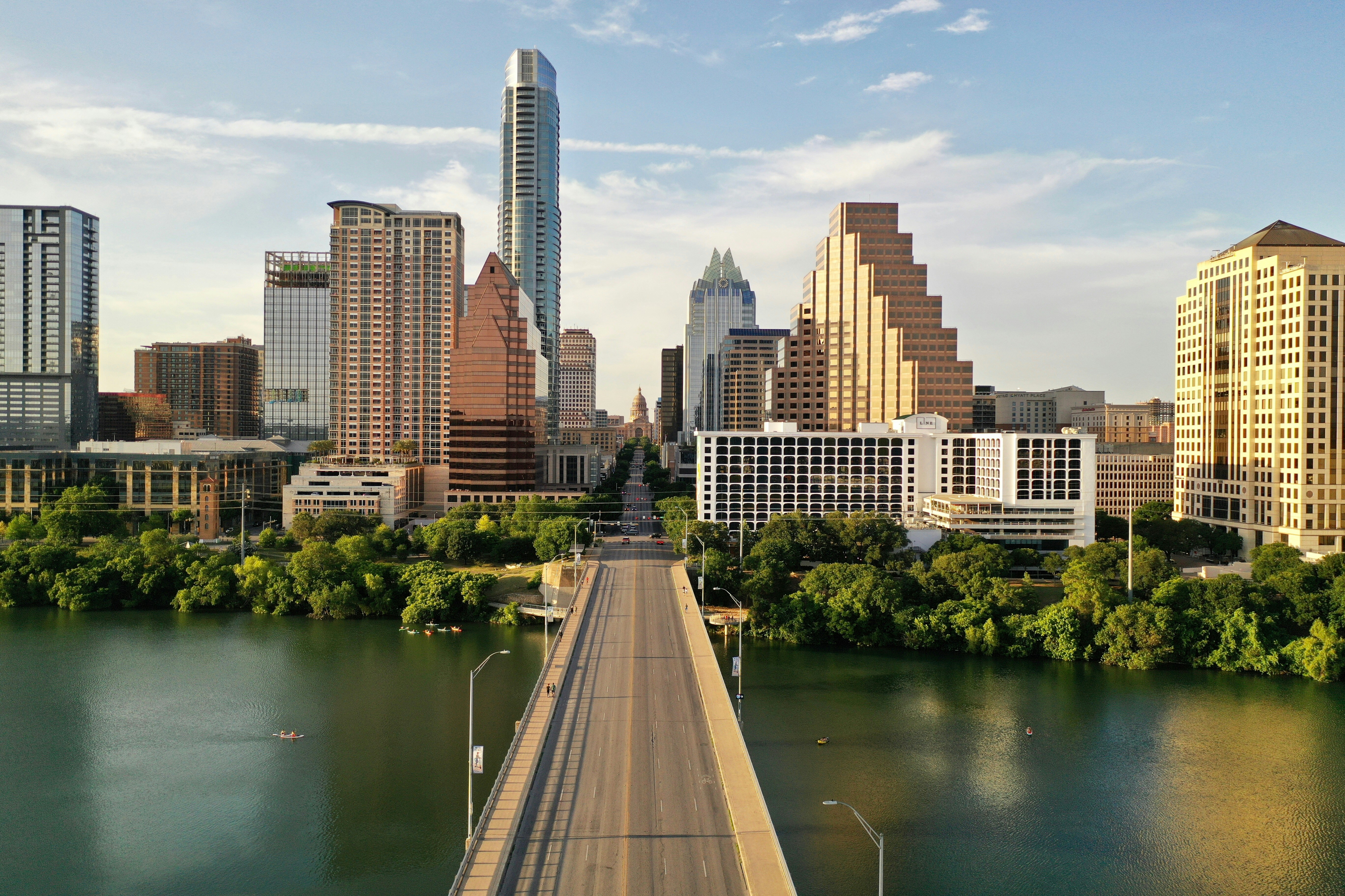 build-a-great-startup-in-2025-with-the-fi-austin-startup-accelerator hero image
