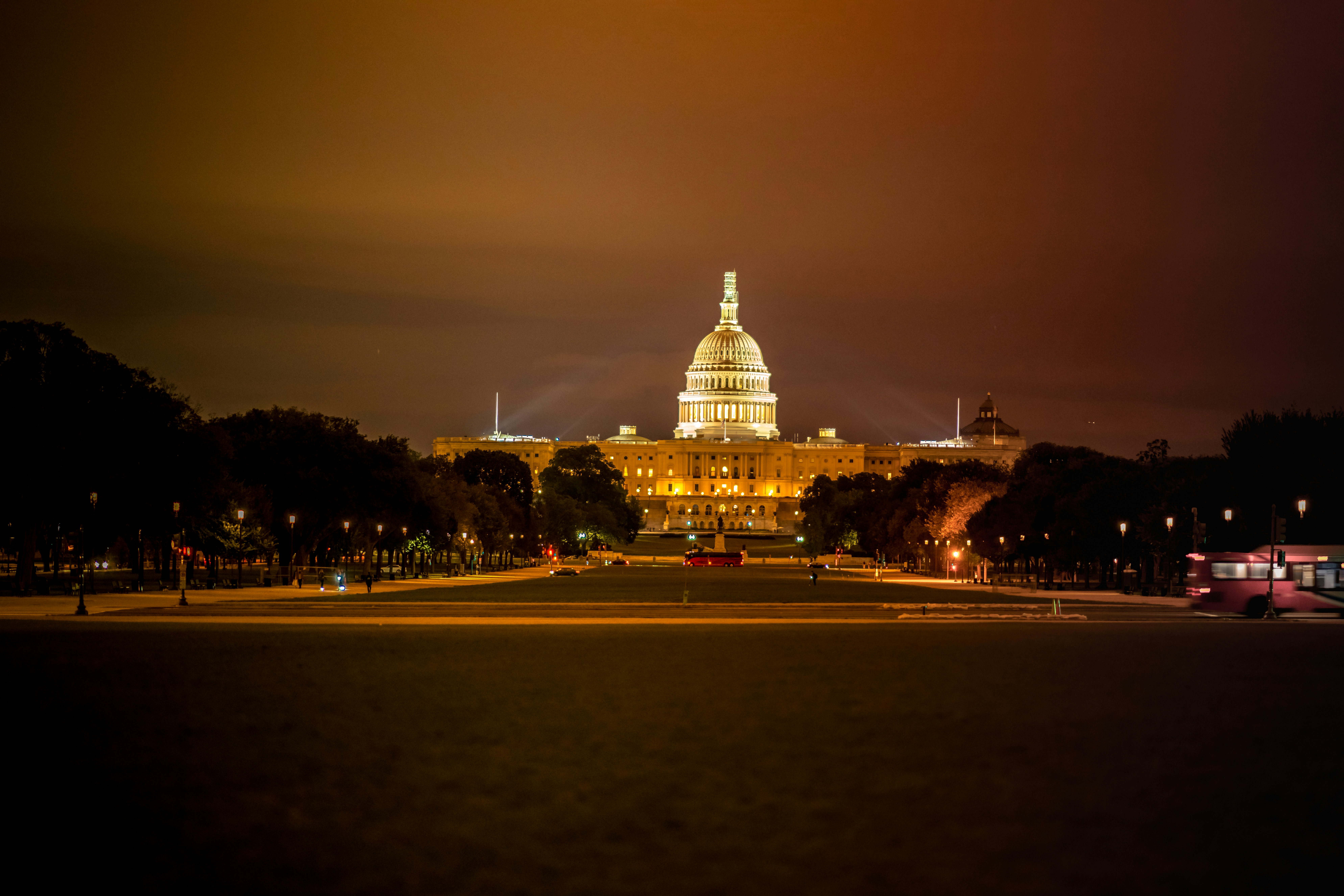 build-a-great-startup-in-2025-with-the-fi-washington-dc-startup-accelerator hero image