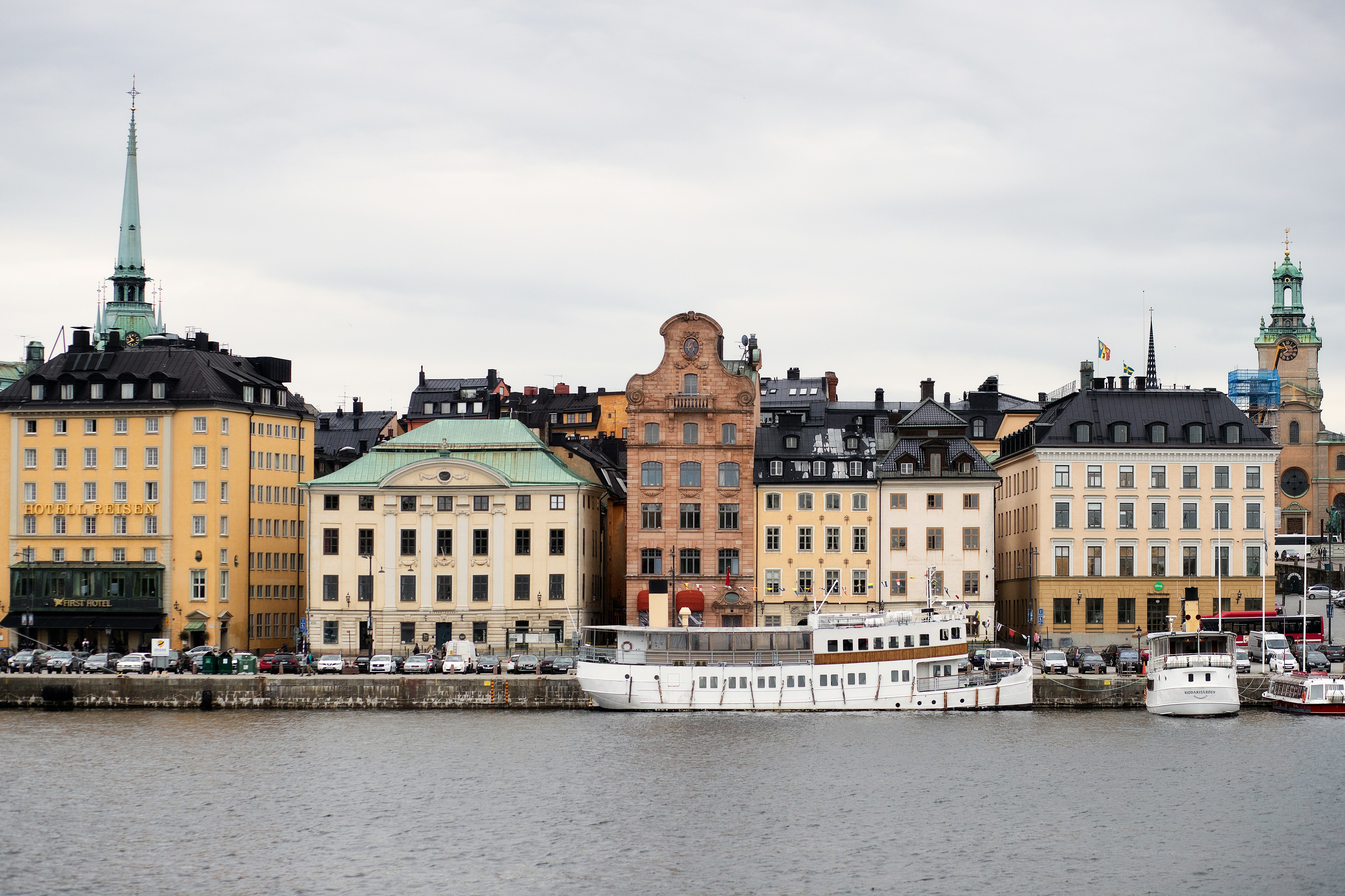 build-a-great-startup-in-2025-with-the-fi-nordics-startup-accelerator hero image