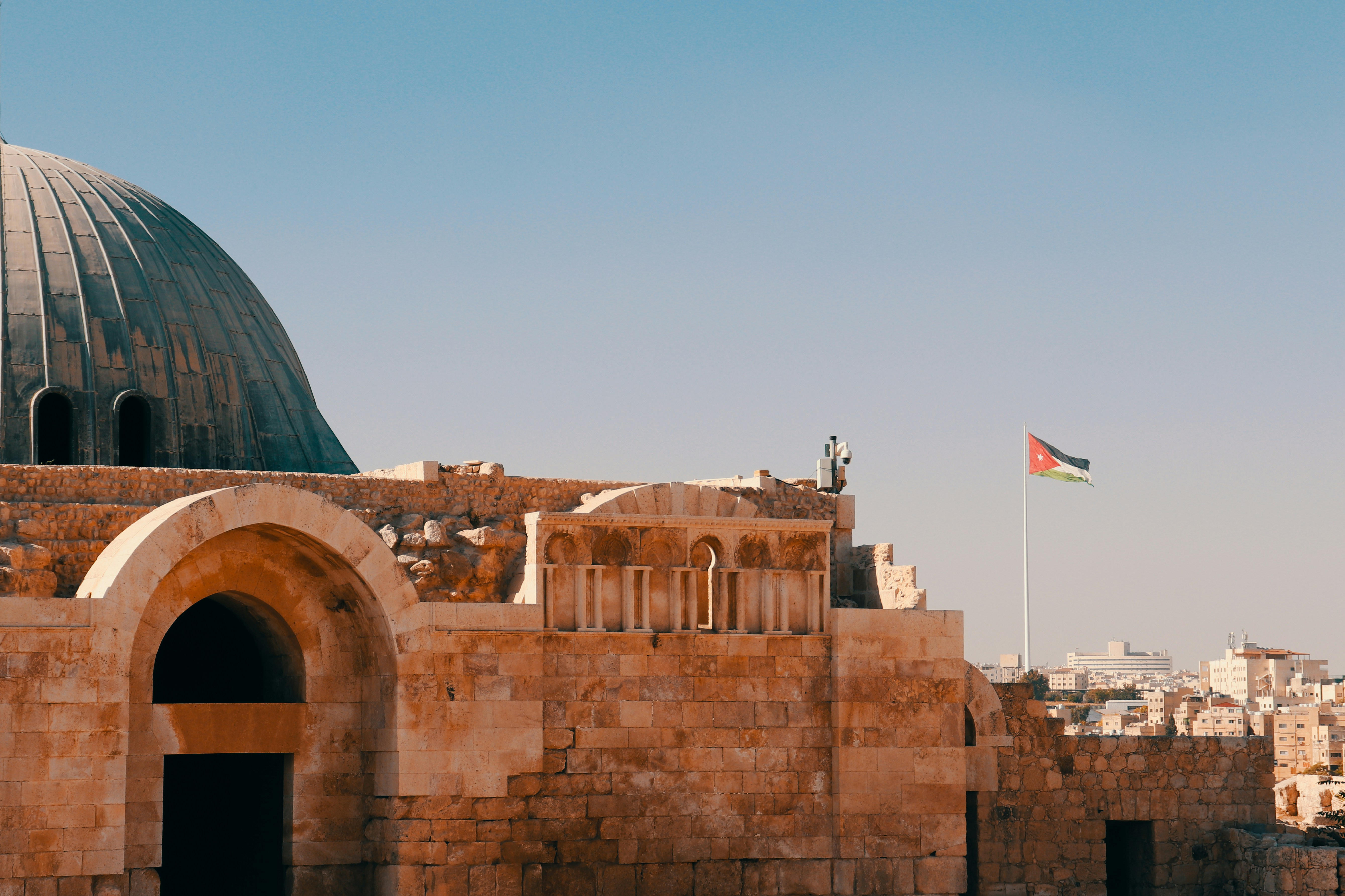build-a-great-startup-in-2025-with-the-fi-middle-east-startup-accelerator hero image