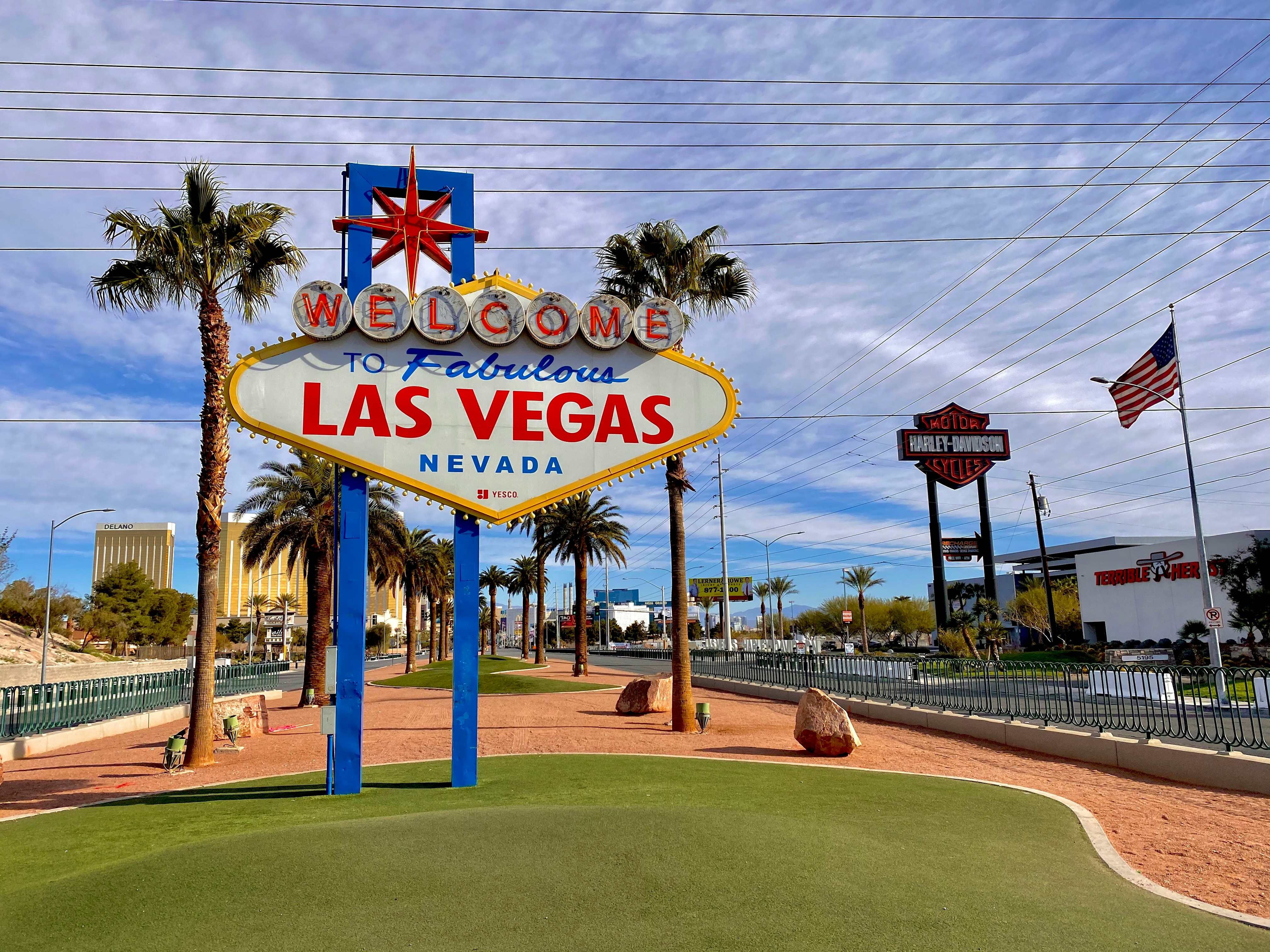 build-a-great-startup-in-2025-with-the-fi-las-vegas-startup-accelerator hero image