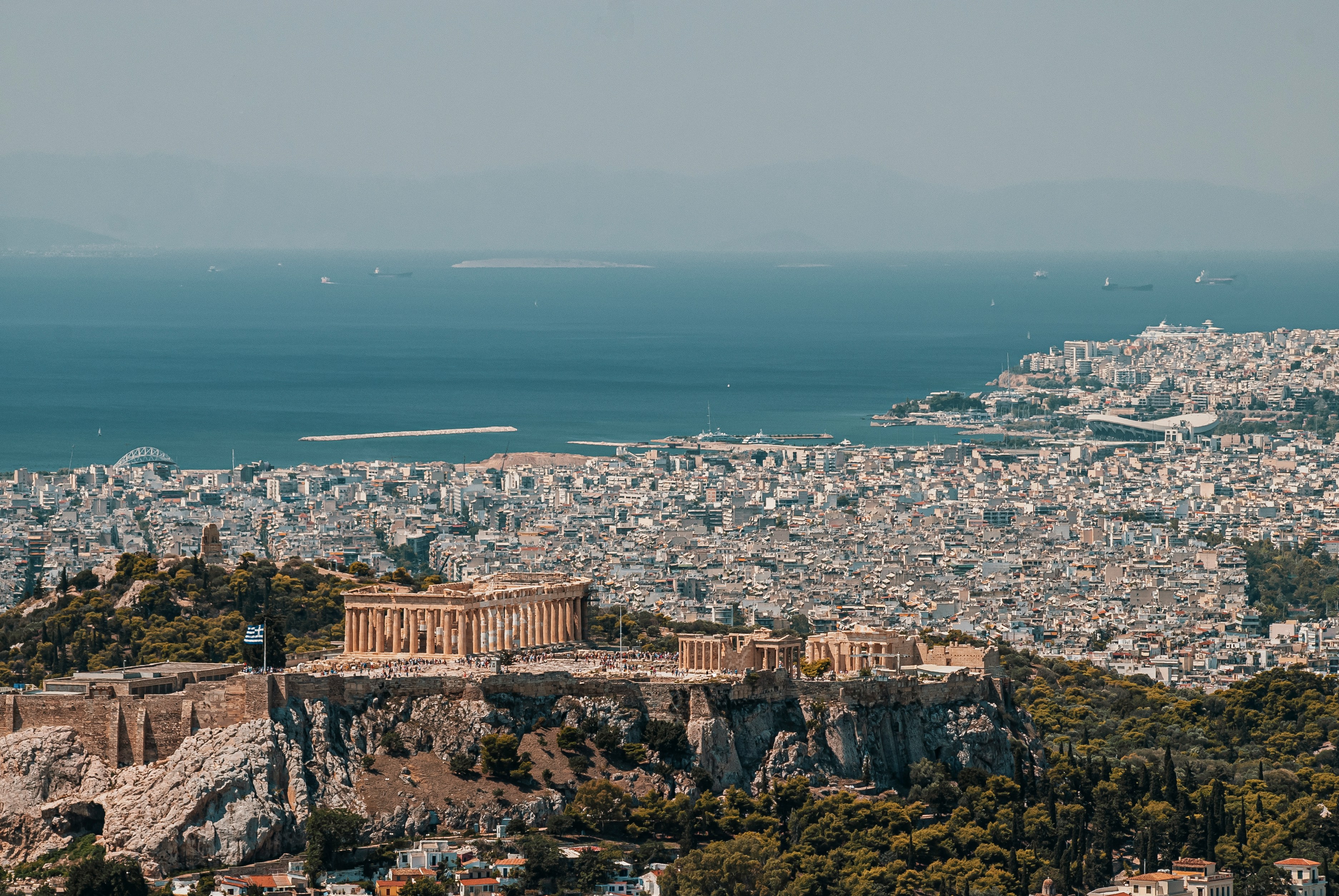 build-a-great-startup-in-2025-with-the-fi-greece-startup-accelerator hero image