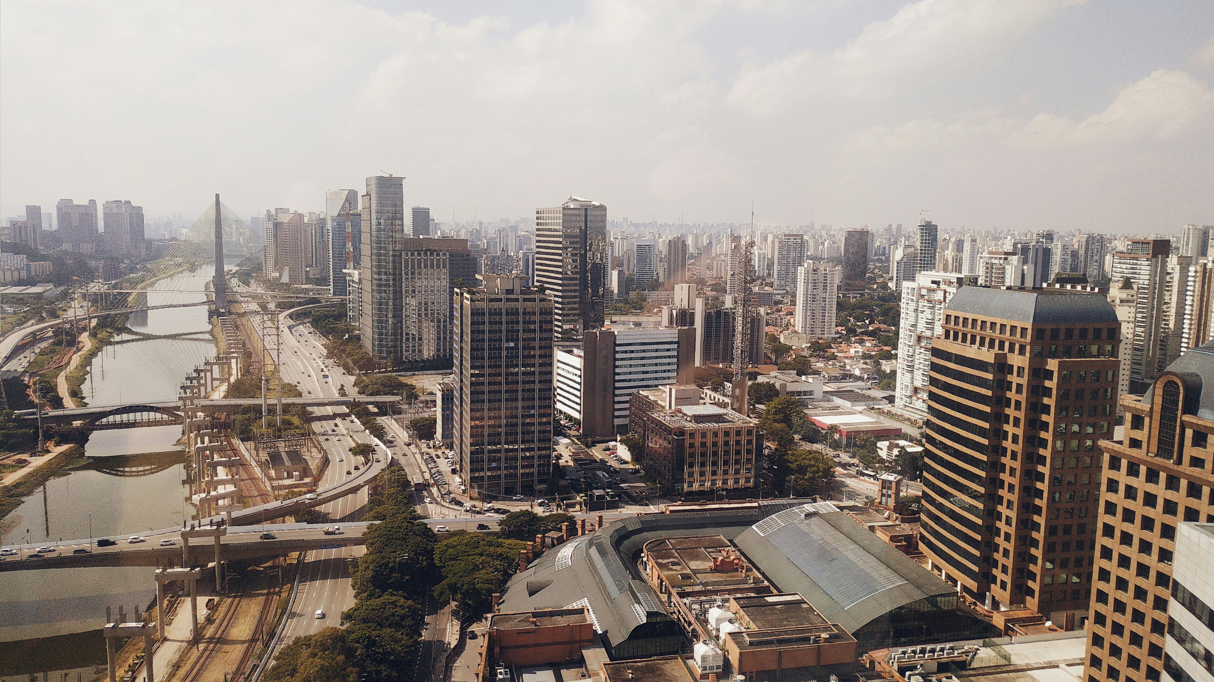 build-a-great-startup-in-2026-with-the-fi-brasil-startup-accelerator hero image