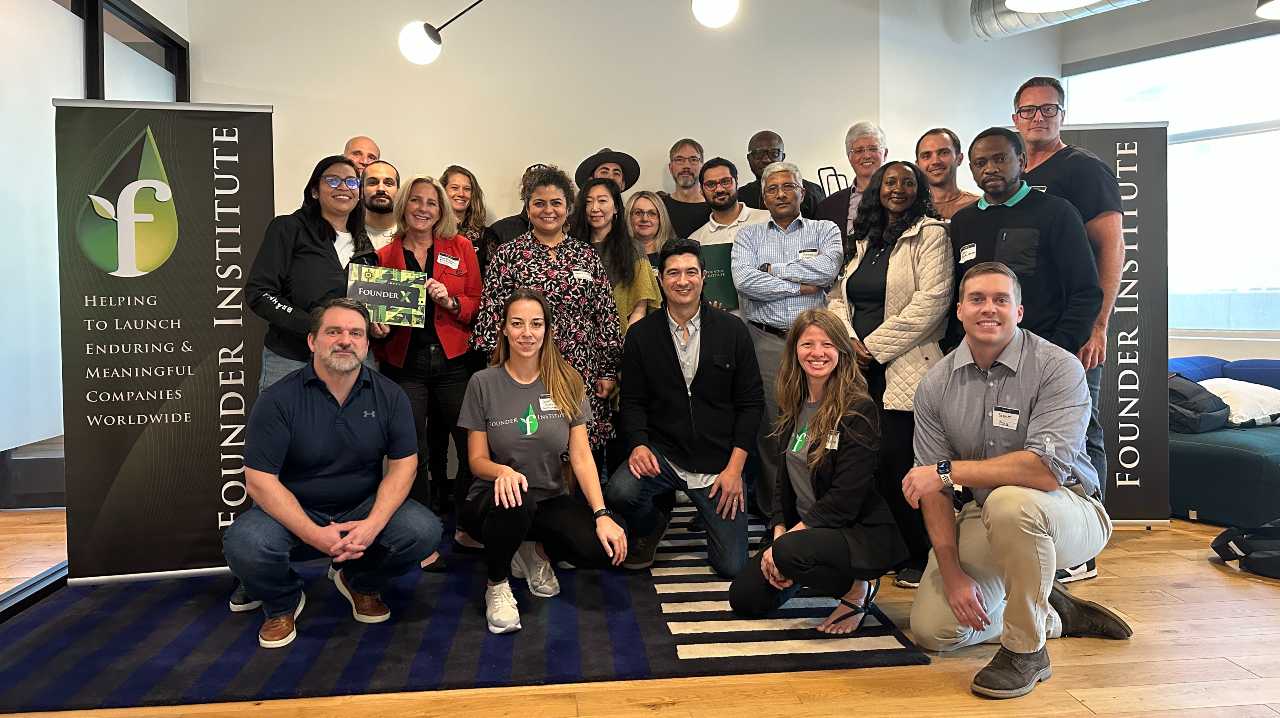 how-to-build-a-startup-with-ai-in-2026-the-ai-native-founder-s-guide hero image
