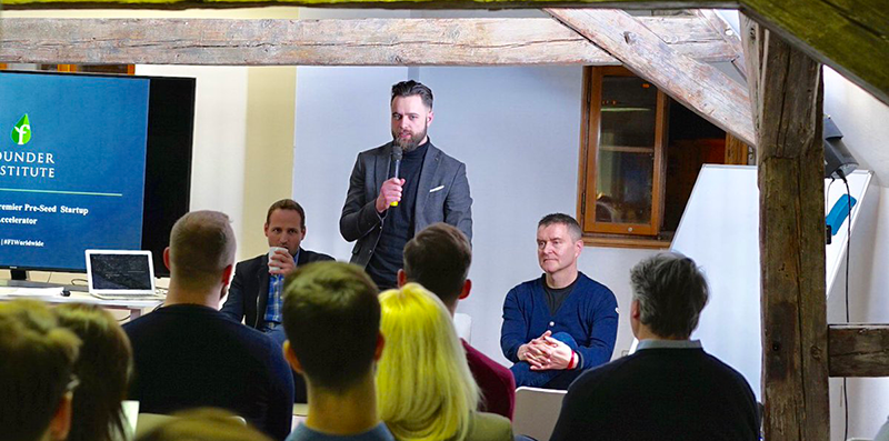 build-a-startup-with-prague-s-top-investors-and-advisors hero image