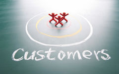 founder-hotseat-finding-your-target-customer hero image
