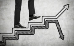 why-your-career-is-moving-slowly-and-how-you-can-change-it hero image