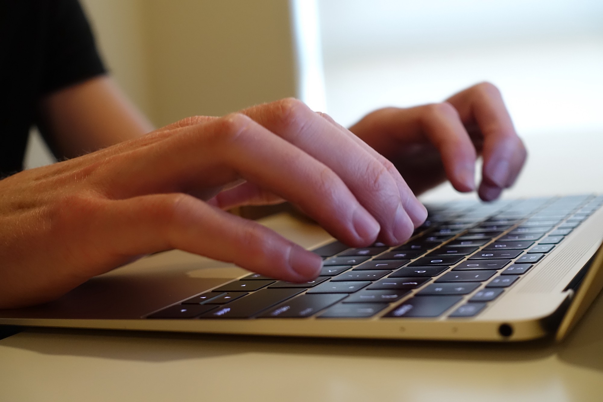 these-are-the-tools-you-need-to-build-and-validate-mvps hero image