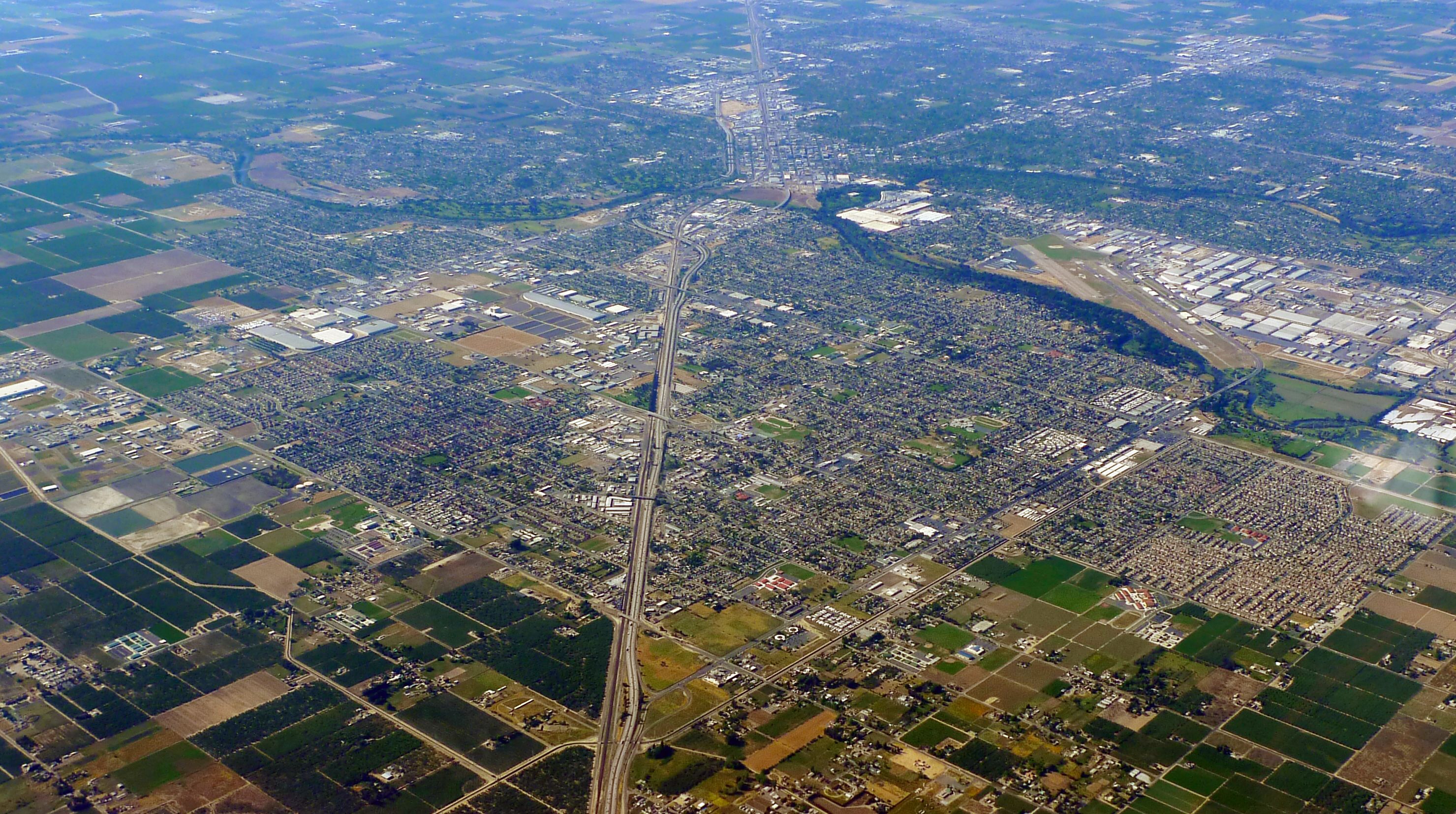 silicon-valley-based-founder-institute-uc-merced-venture-lab-launch-pre-seed-startup-accelerator-in-modesto hero image