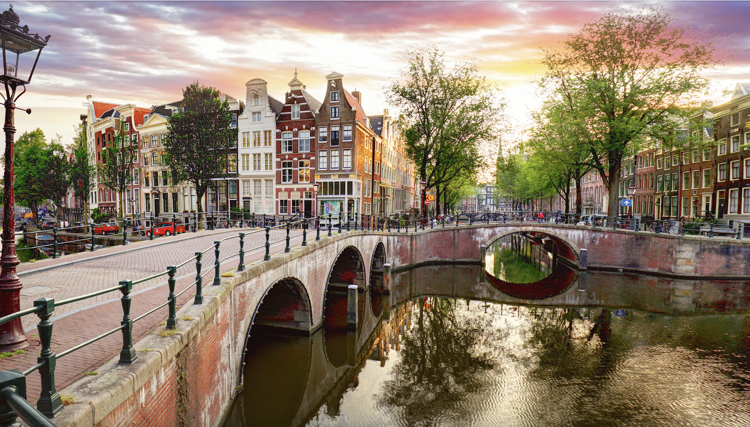 amsterdam-startup-guide-250-resources-for-entrepreneurs hero image