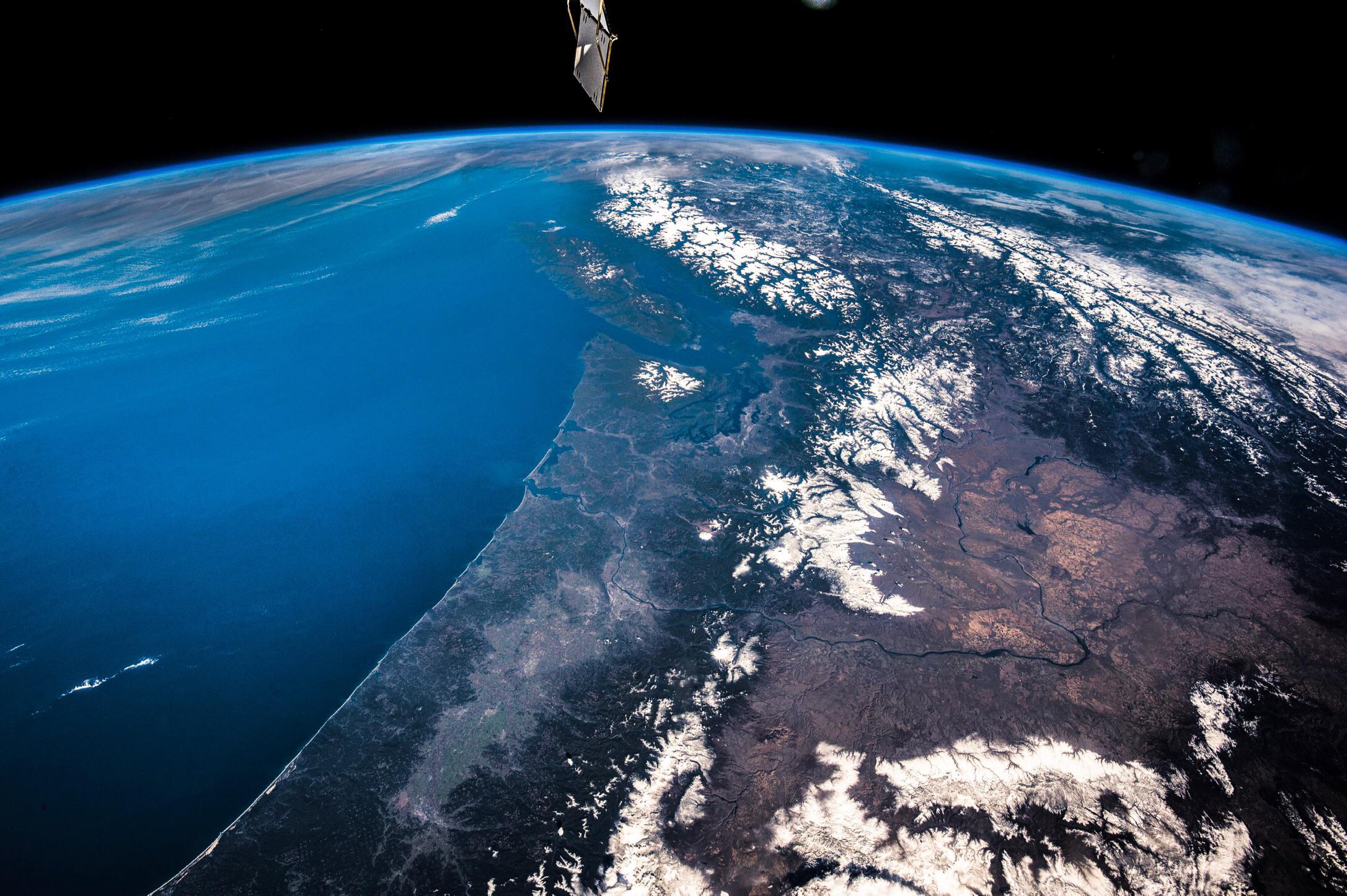 it-is-time-to-build-the-future-applications-now-open-to-founder-institute-seattle-portland-virtual-2020 hero image