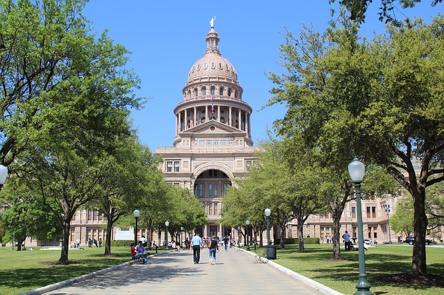 it-is-time-to-build-the-future-applications-now-open-to-founder-institute-austin-spring-virtual-2021 hero image