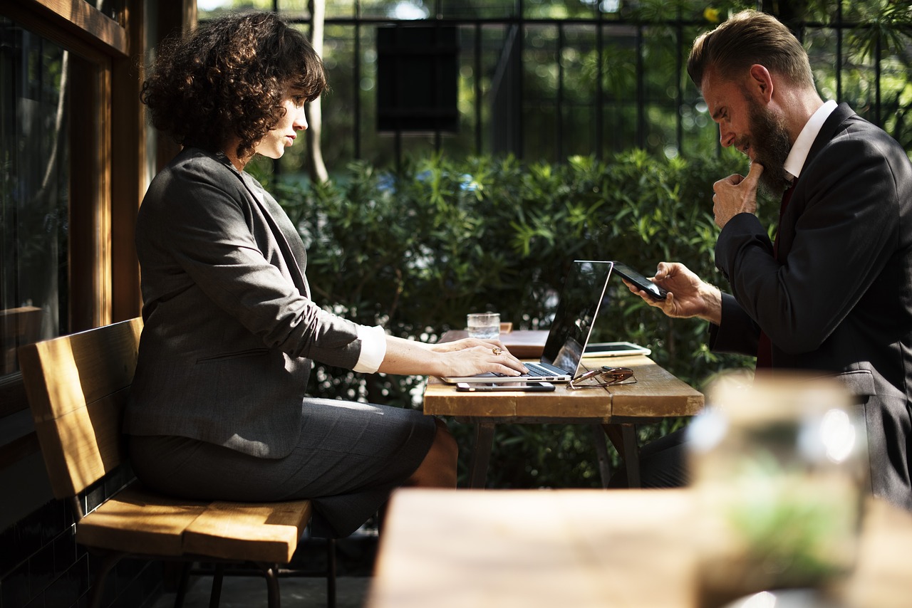 how-to-create-the-perfect-cofounder-agreement-with-your-business-partner hero image