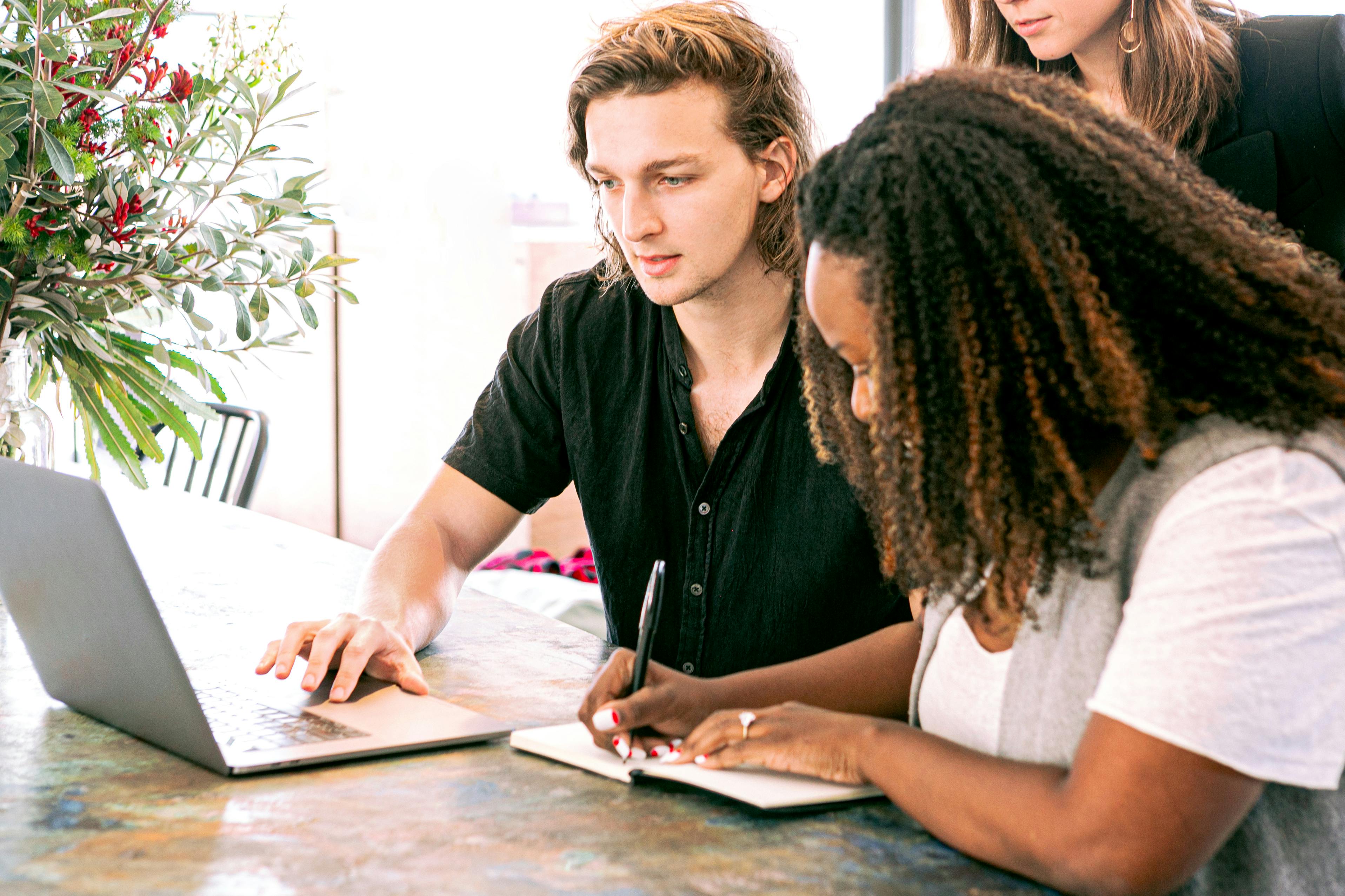 how-to-find-the-customers-who-need-your-product hero image