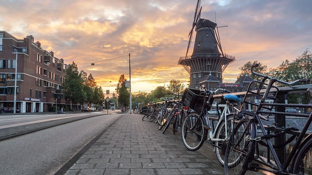 amsterdam-startup-funding-list-angel-investors-venture-capitalists hero image