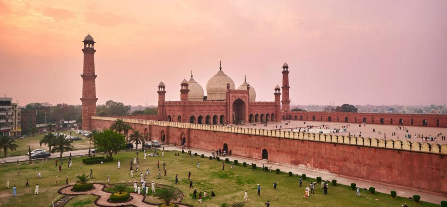 startup-a-business-with-lahore-s-top-entrepreneurs hero image