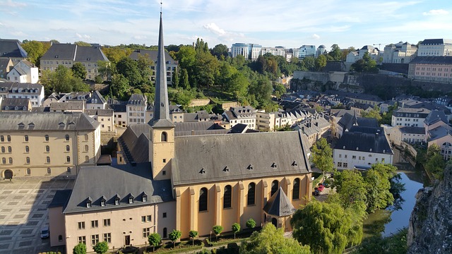luxembourg-startup-resource-list-350-accelerators-incubators-investors-and-more hero image