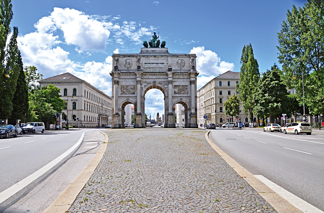 join-us-in-2017-as-we-help-entrepreneurs-in-munich-launch-global-startups hero image