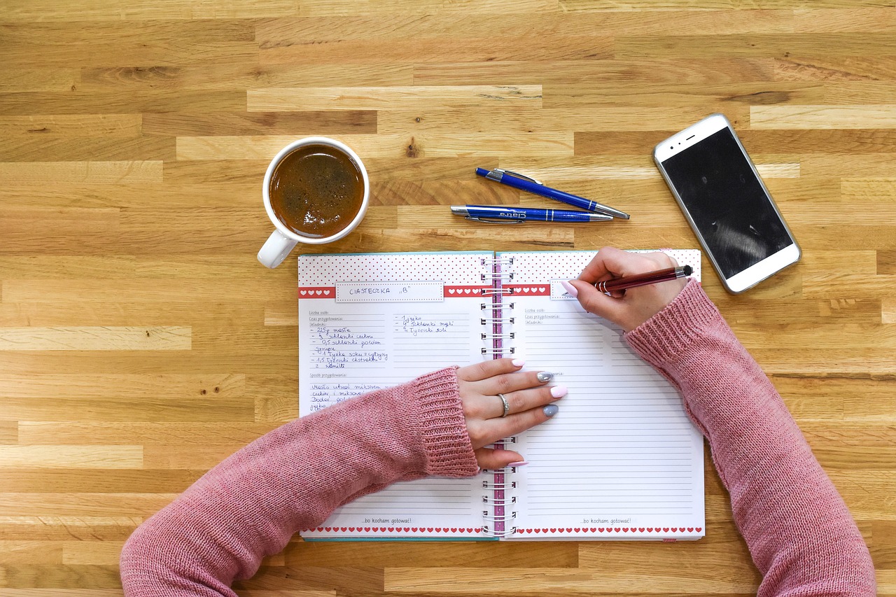 free-course-how-to-manage-attention-be-more-productive-in-the-digital-age hero image