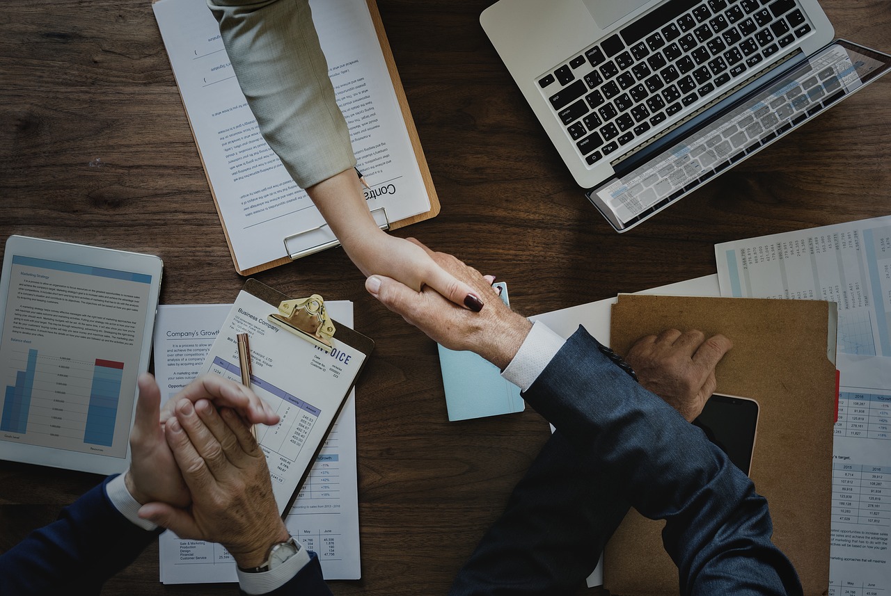 why-it-s-so-hard-to-get-people-to-support-your-startup-and-what-you-can-do-about-it hero image