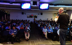 how-to-master-the-startup-pitch-watch-these-founder-showcase-winning-pitch-videos hero image