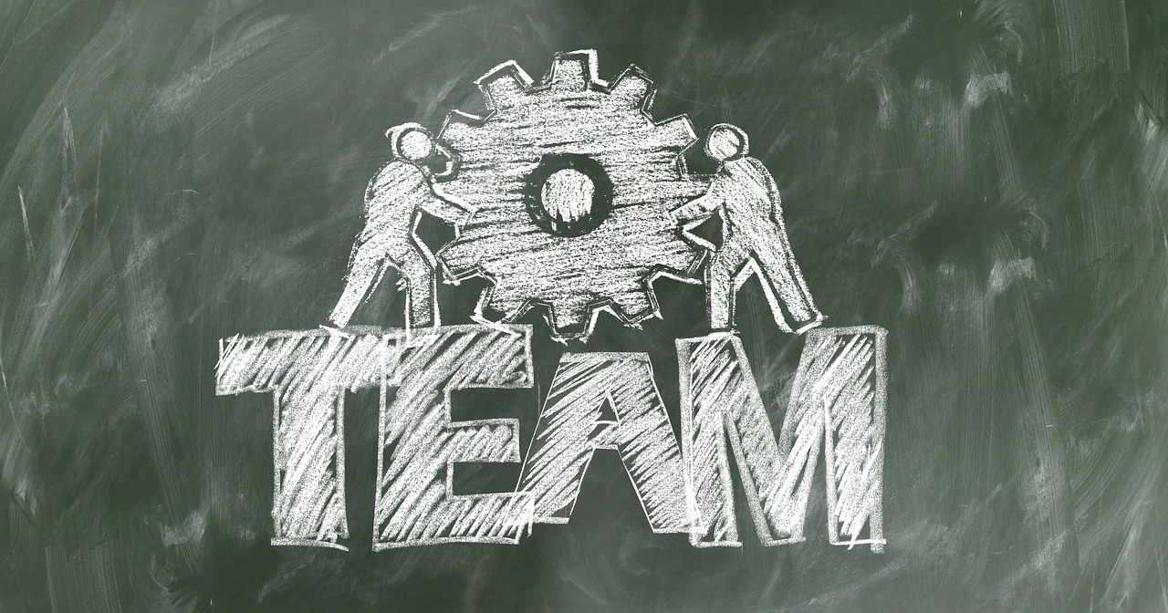 how-to-build-a-strong-startup-team hero image