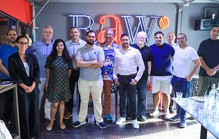 What Do Startup Accelerators Actually Look For? 16 Years of Founder Data Explains