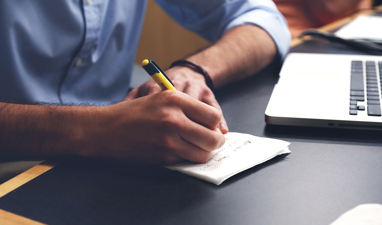 why-and-how-you-should-write-a-business-plan-for-your-early-stage-startup hero image
