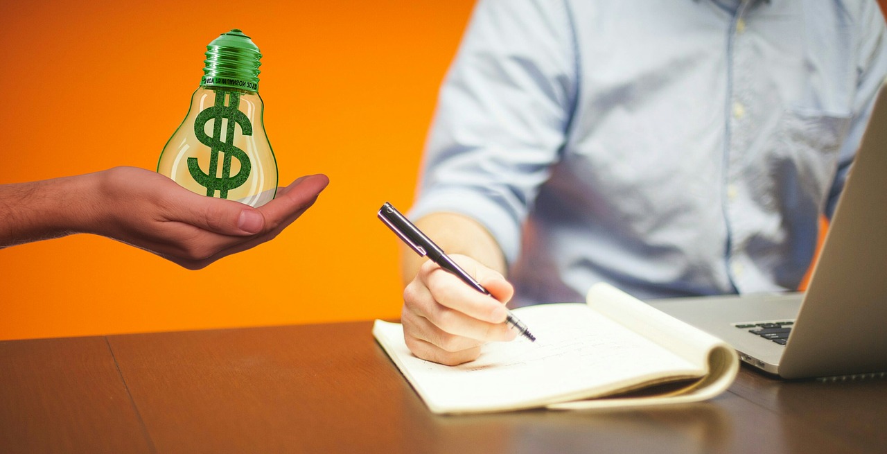 your-startup-needs-a-blog-here-s-how-to-do-it-right hero image