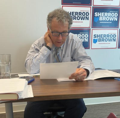 Image of Sherrod Brown reviewing fundraising numbers Image of Sherrod Brown reviewing fundraising numbers
