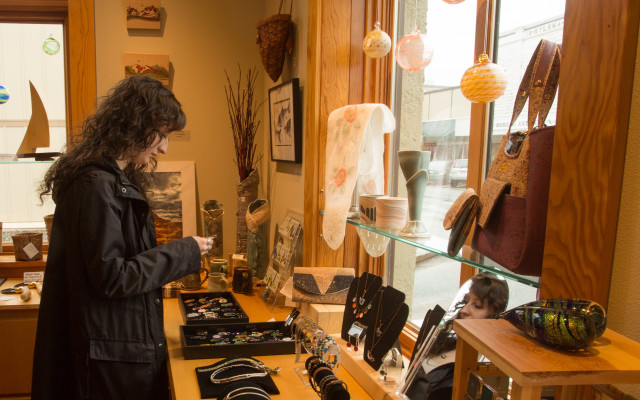 Agency Photo  (123427)